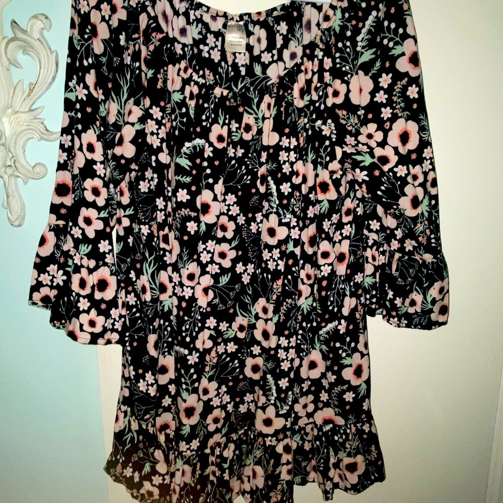 Black and pink floral bell sleeved top